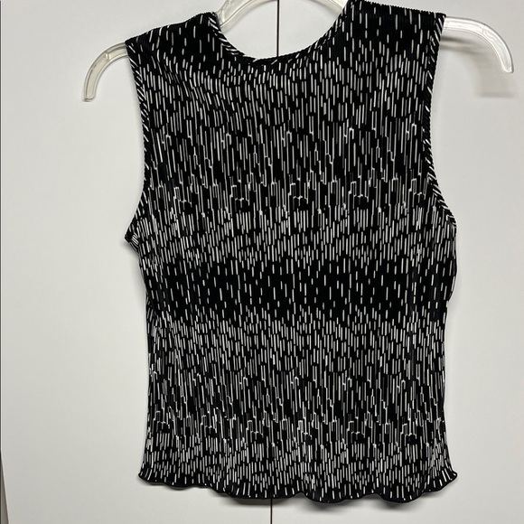 Dress Barn Graphic Tank Top - Picture 5 of 5